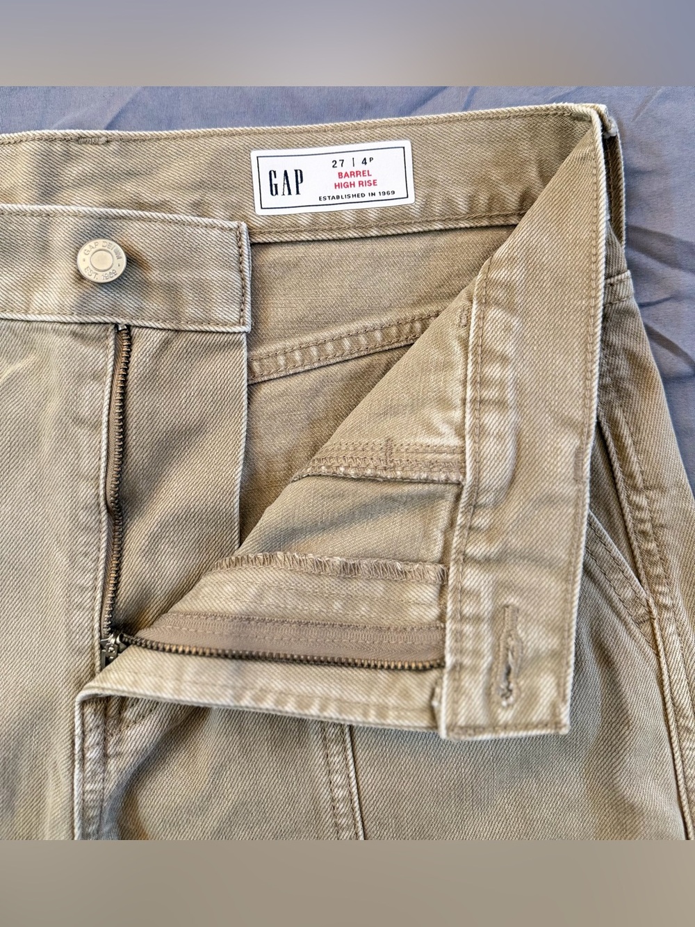 GAP High Rise Barrel Jeans - Flannel Taupe Beige - 27 | 4P - Picture 7 of 7